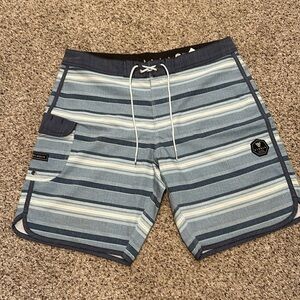 Men’s Vissla board shorts